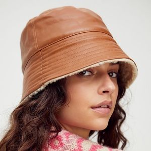 NWT | free people | faux leather & sherpa bucket hat